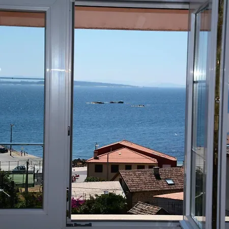 Dom wakacyjny Casa En La Ria De Arosa A 50 Metros De La Playa Castineiras