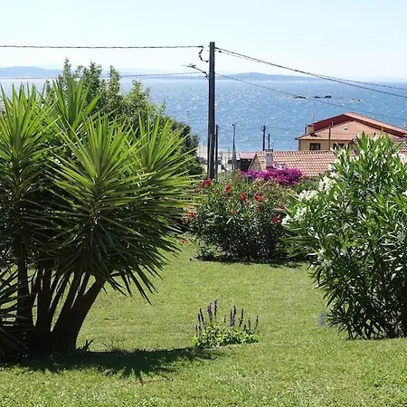 Casa En La Ria De Arosa A 50 Metros De La Playa Dom wakacyjny Castineiras